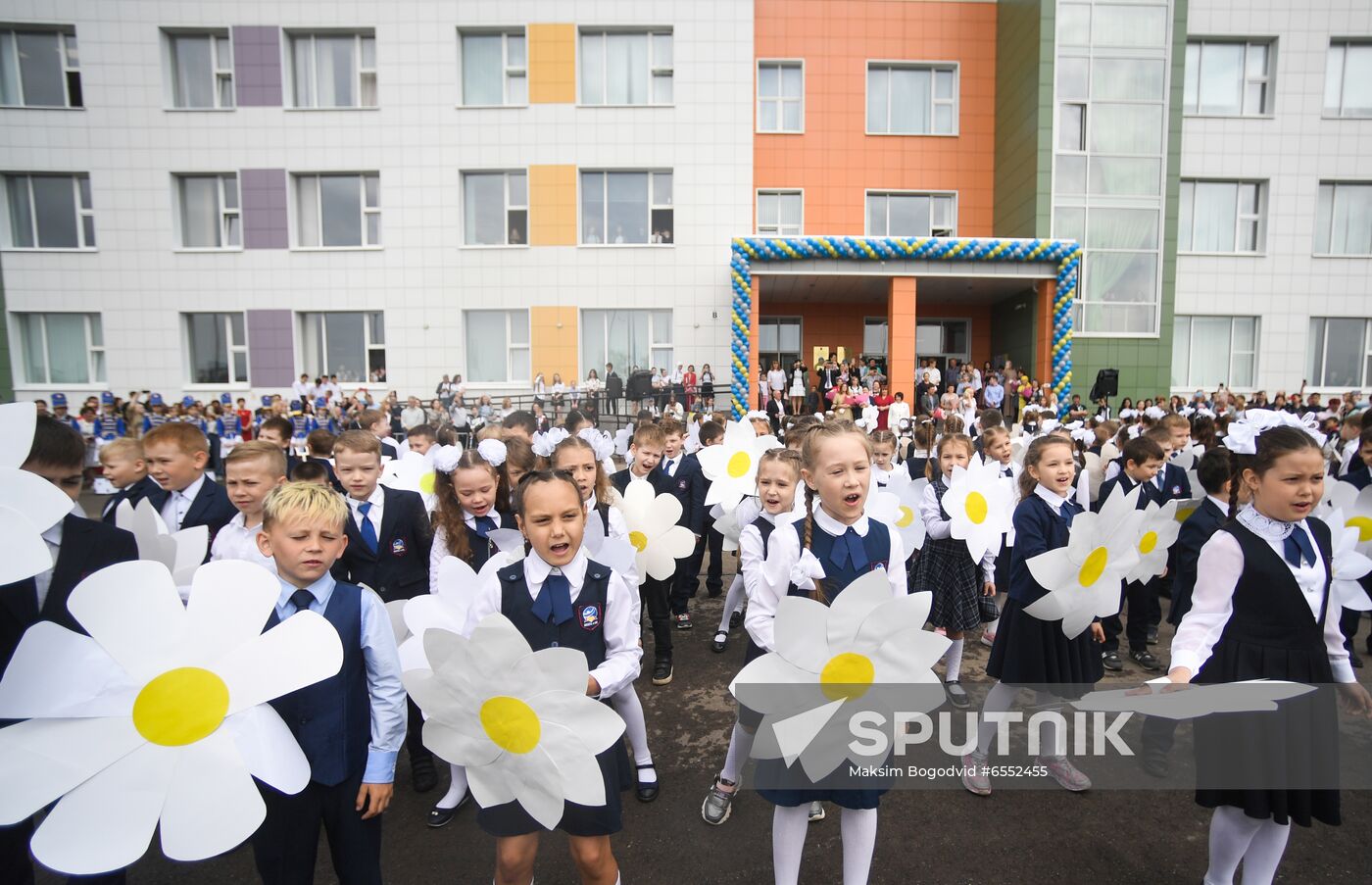 Russia School Year End