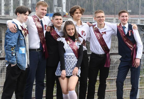 Russia School Year End