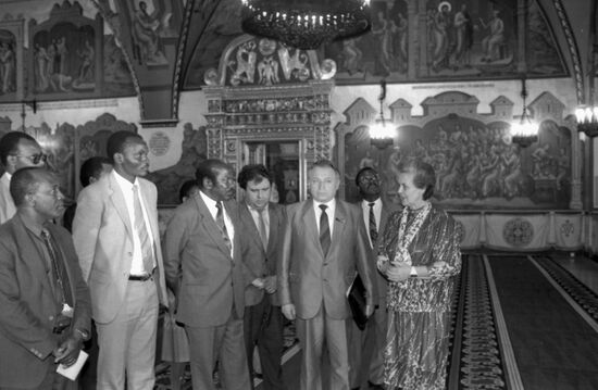 Parliamentary delegation from Zimbabwe visits Soviet Union