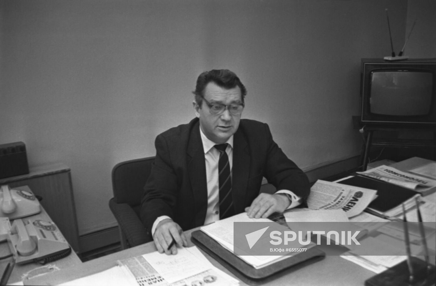 First Secretary of Petrozavodsk City Committee of Soviet Communist Party Yury Kuznetsov