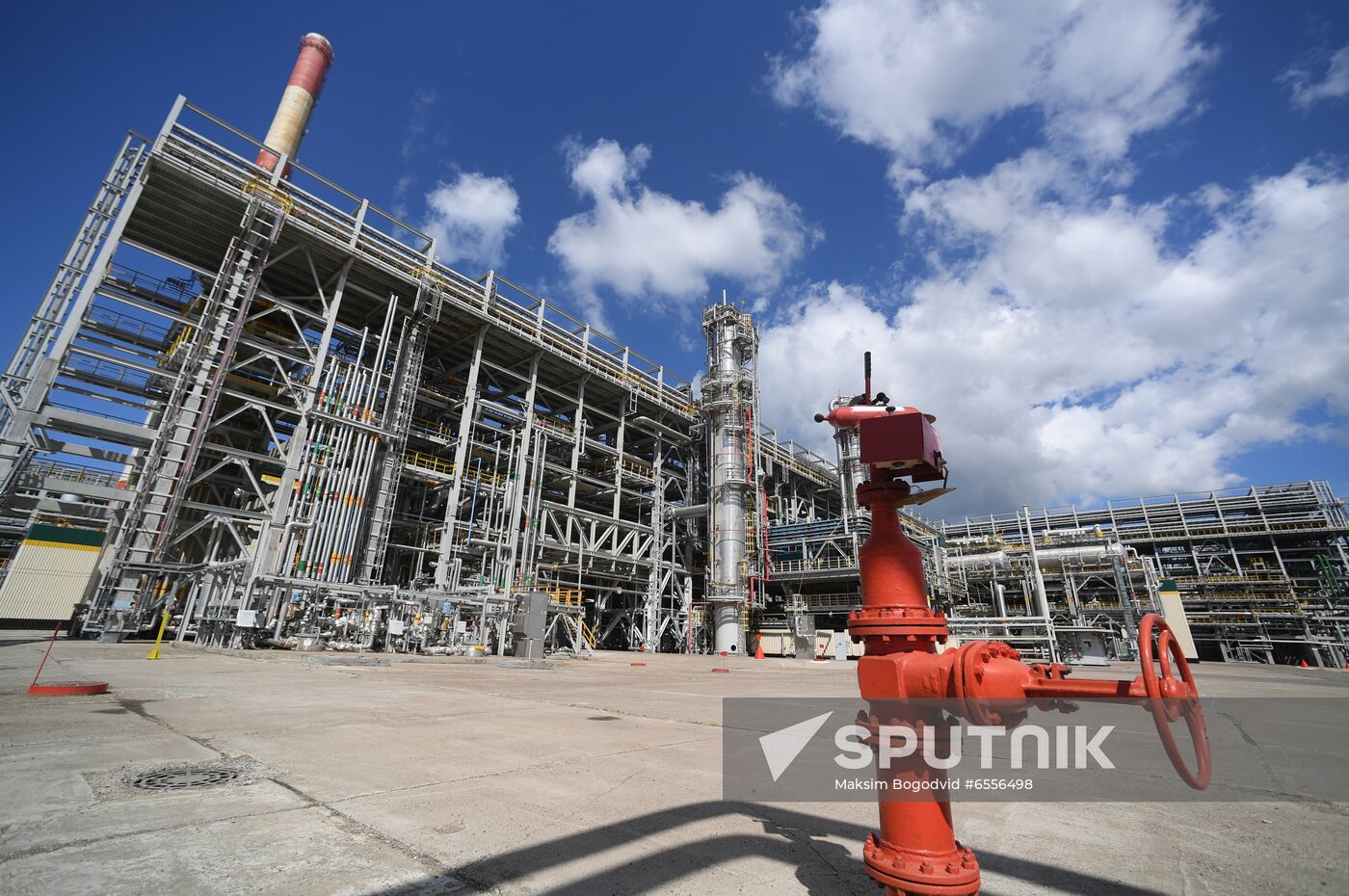 Russia Oil Refining Complex