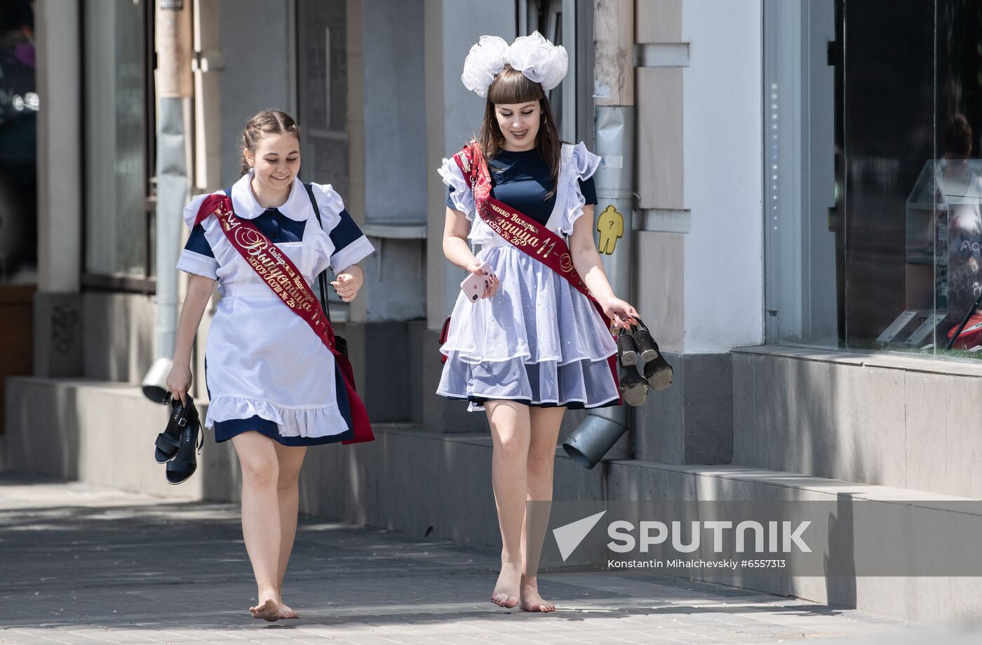 Russia School Year End
