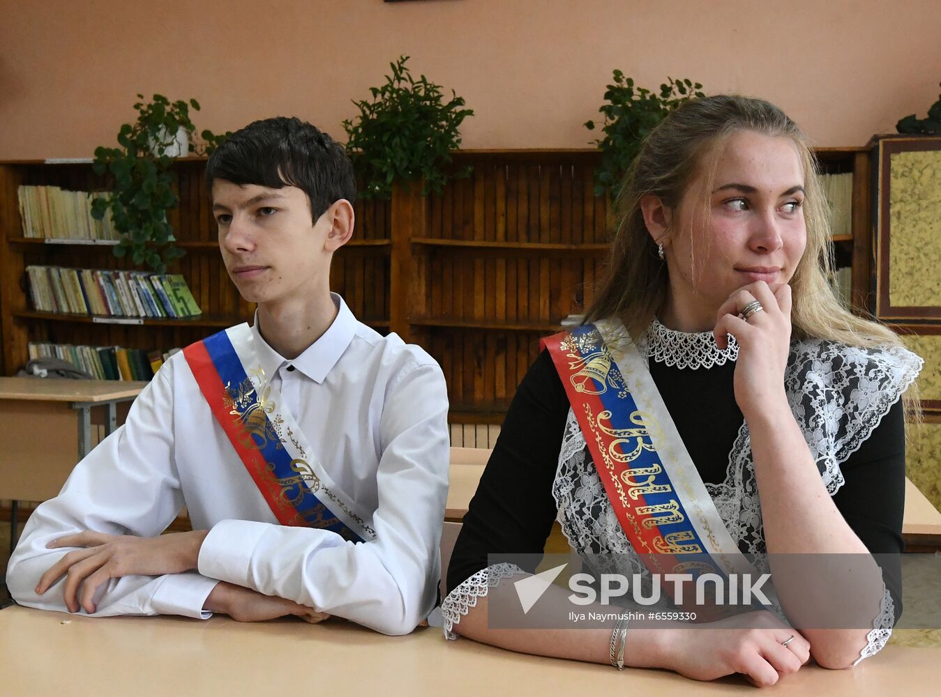 Russia School Year End
