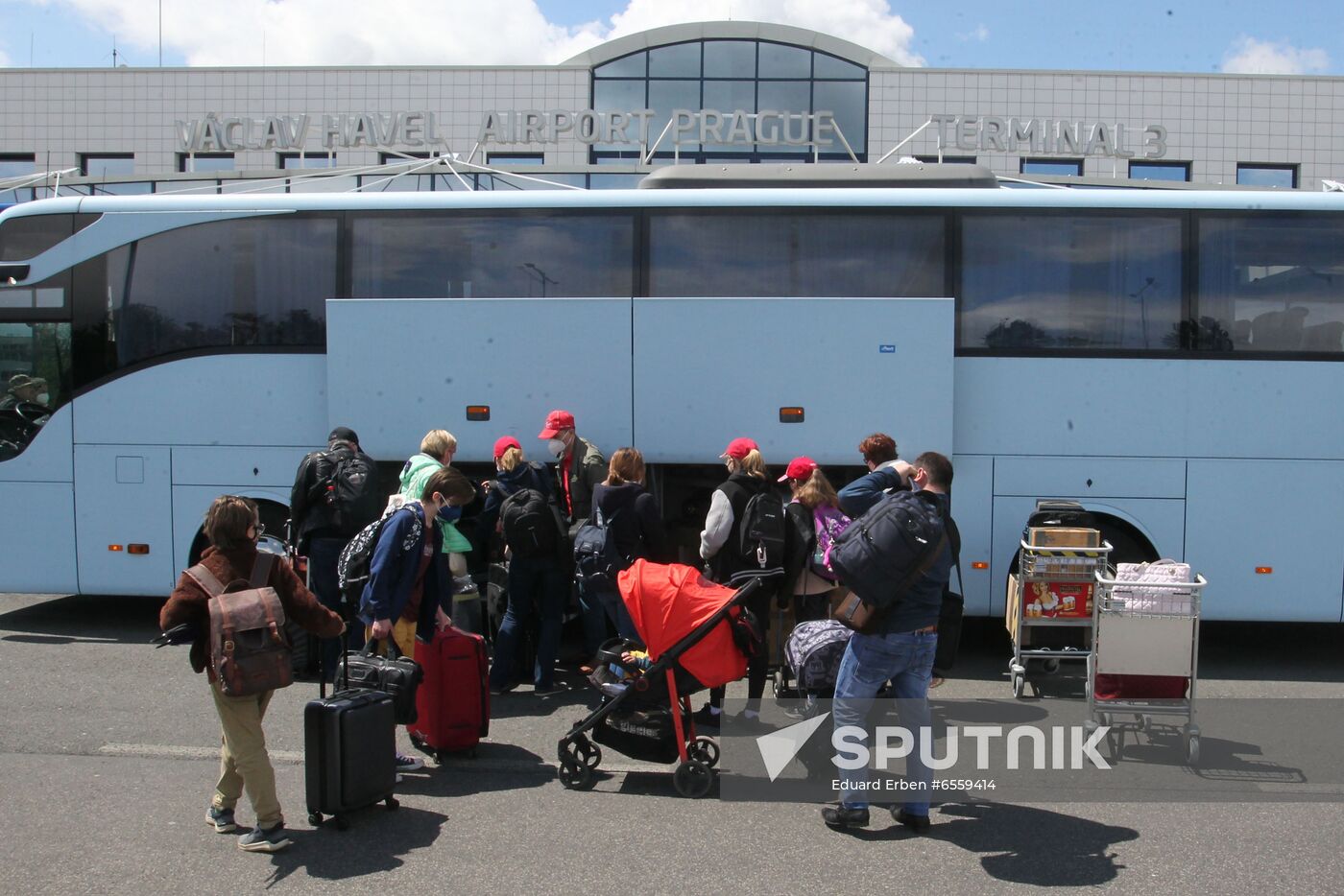 Czech Republic Russia Diplomats Expelling