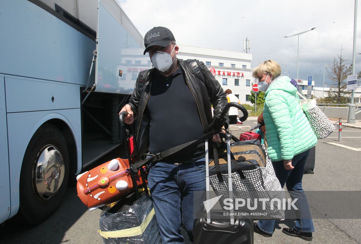 Czech Republic Russia Diplomats Expelling