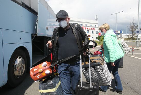 Czech Republic Russia Diplomats Expelling