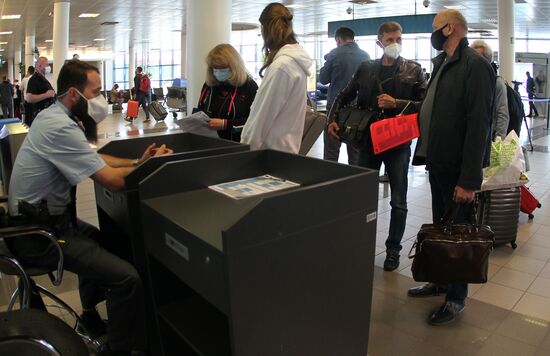 Czech Republic Russia Diplomats Expelling 