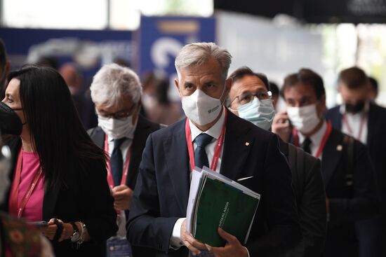 Russia SPIEF Sidelines