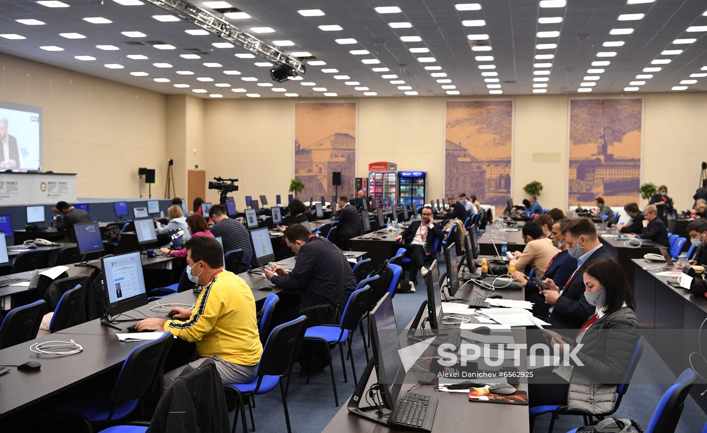 Russia SPIEF Sidelines