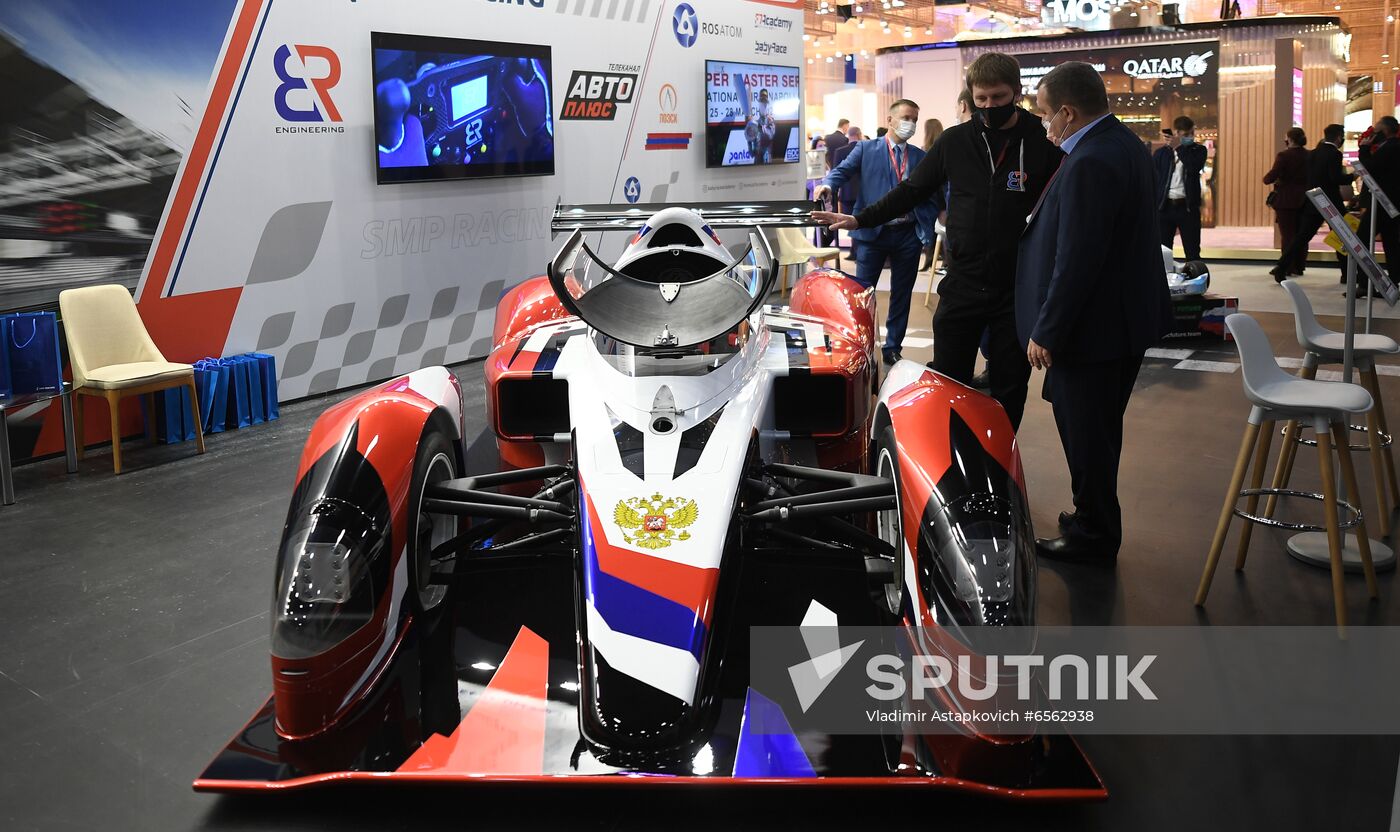 Russia SPIEF Sidelines