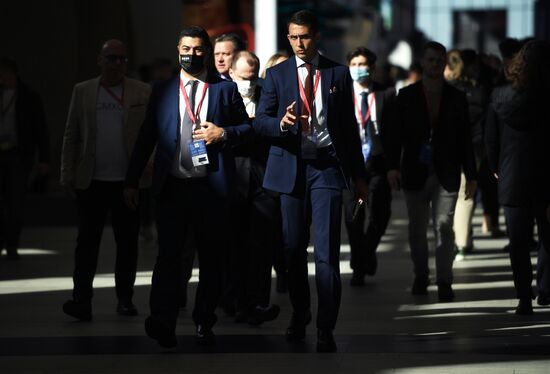 Russia SPIEF Sidelines