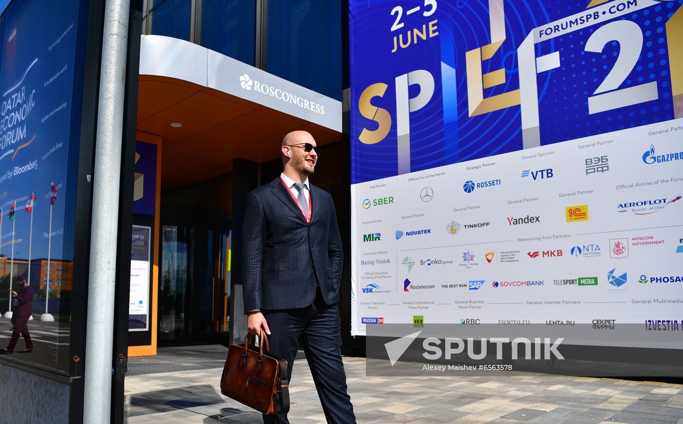 Russia SPIEF Sidelines