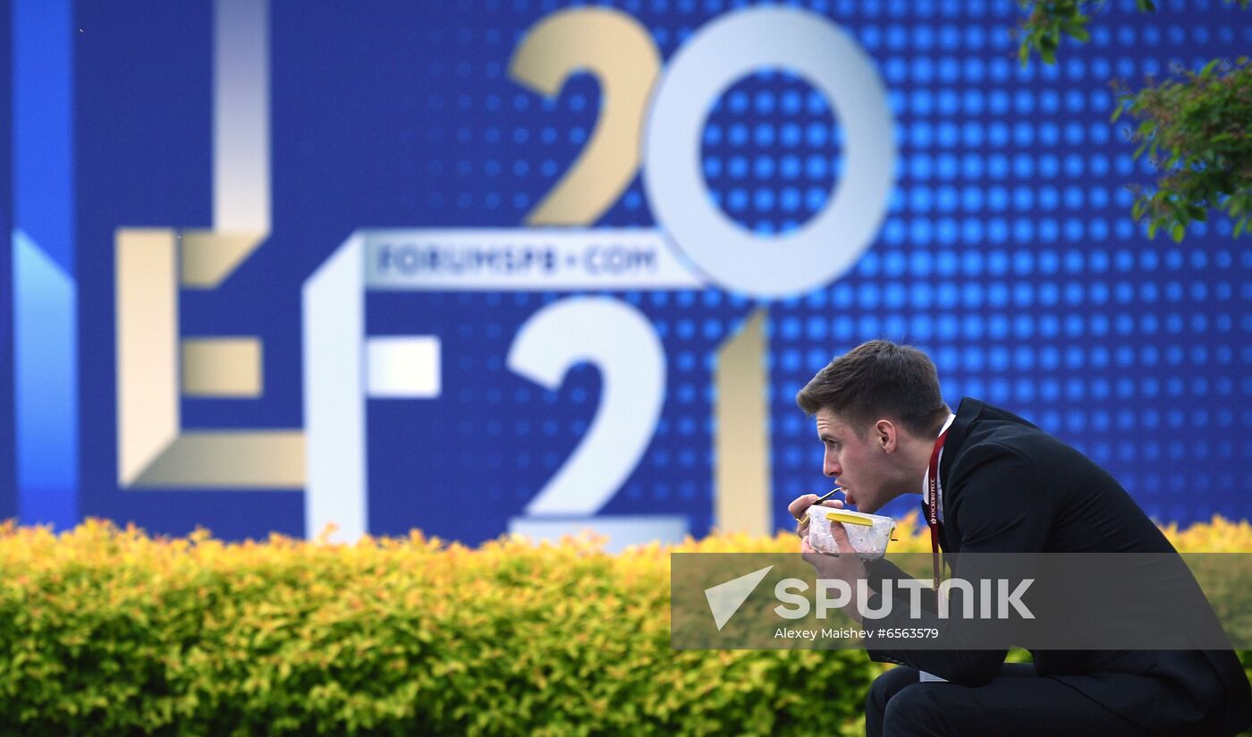 Russia SPIEF Sidelines