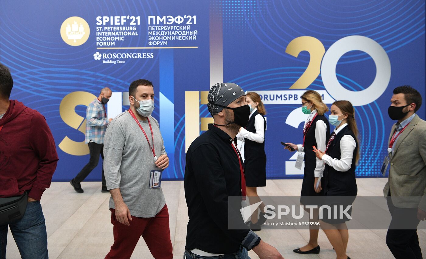 Russia SPIEF Sidelines