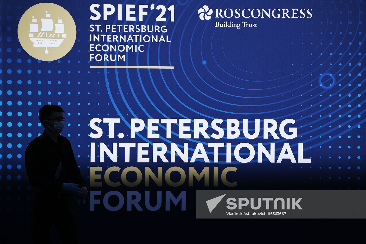 Russia SPIEF Sidelines