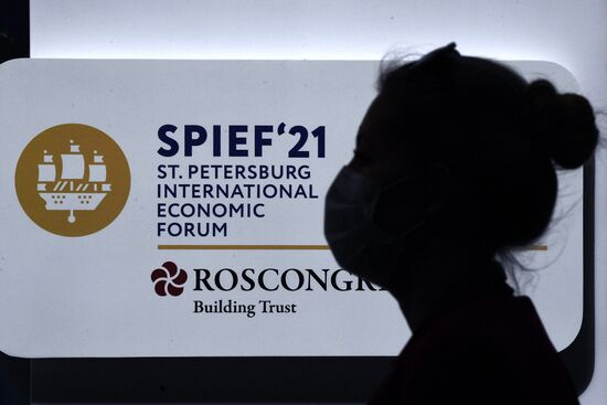Russia SPIEF Sidelines