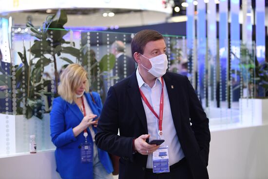Russia SPIEF Sidelines