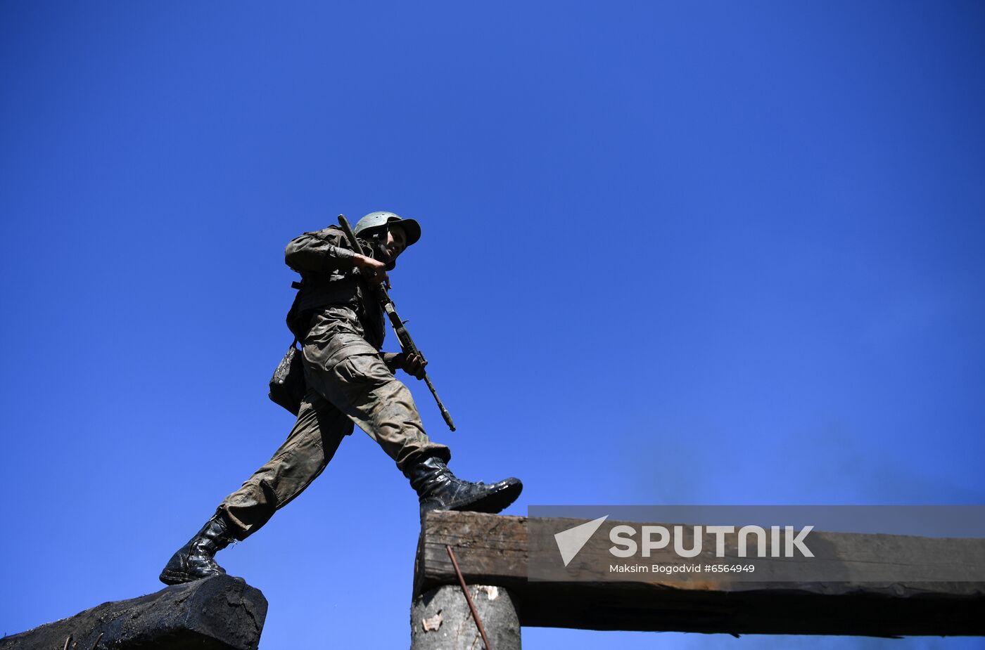 Russia National Guard Maroon Berets Exams