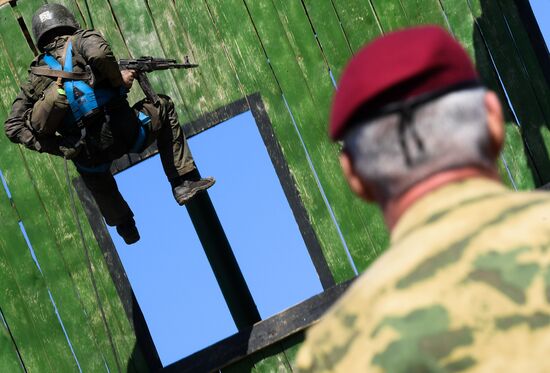 Russia National Guard Maroon Berets Exams
