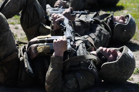 Russia National Guard Maroon Berets Exams