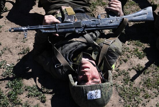 Russia National Guard Maroon Berets Exams
