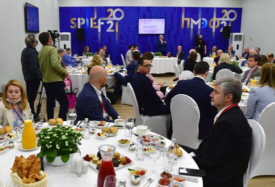 Russia SPIEF Sidelines