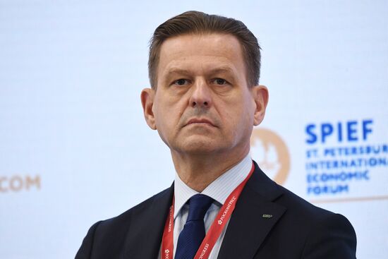 Russia SPIEF Sidelines