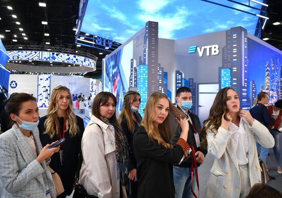 Russia SPIEF Sidelines