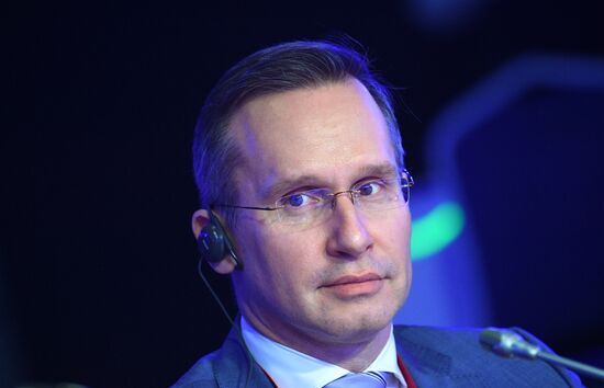 Russia SPIEF Sidelines