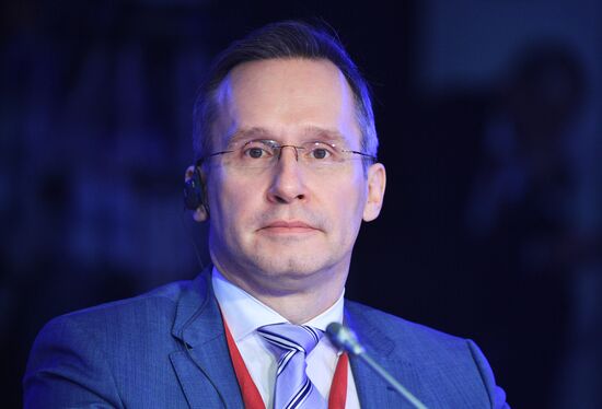 Russia SPIEF Sidelines