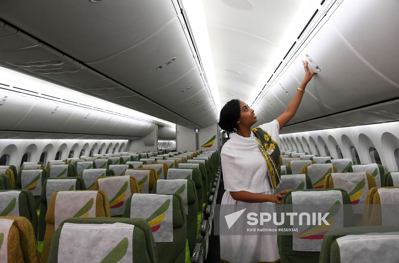 Russia Ethiopian Airlines Plane Presentation