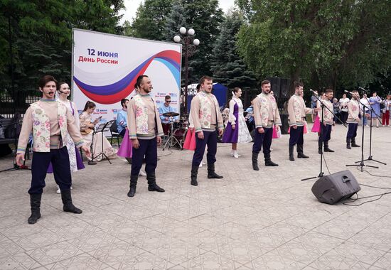 Ukraine DPR LPR Russia Day Celebrations