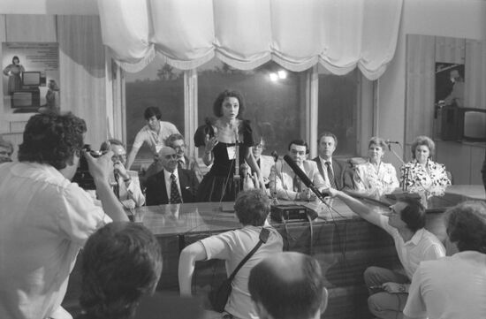 Russia's first beauty pageant, Moscow Beauty-88