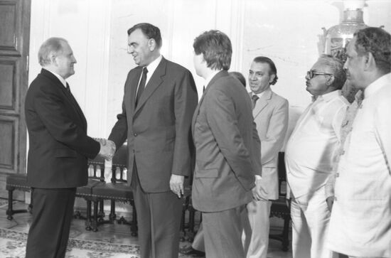 Indian parliamentary delegation visits Soviet Union