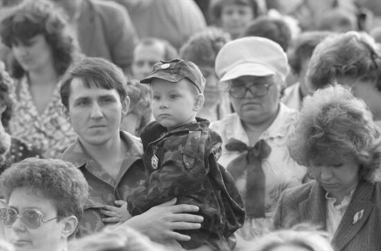Moscow songwriter festival 'We'll never forget the roads of Afghanistan'