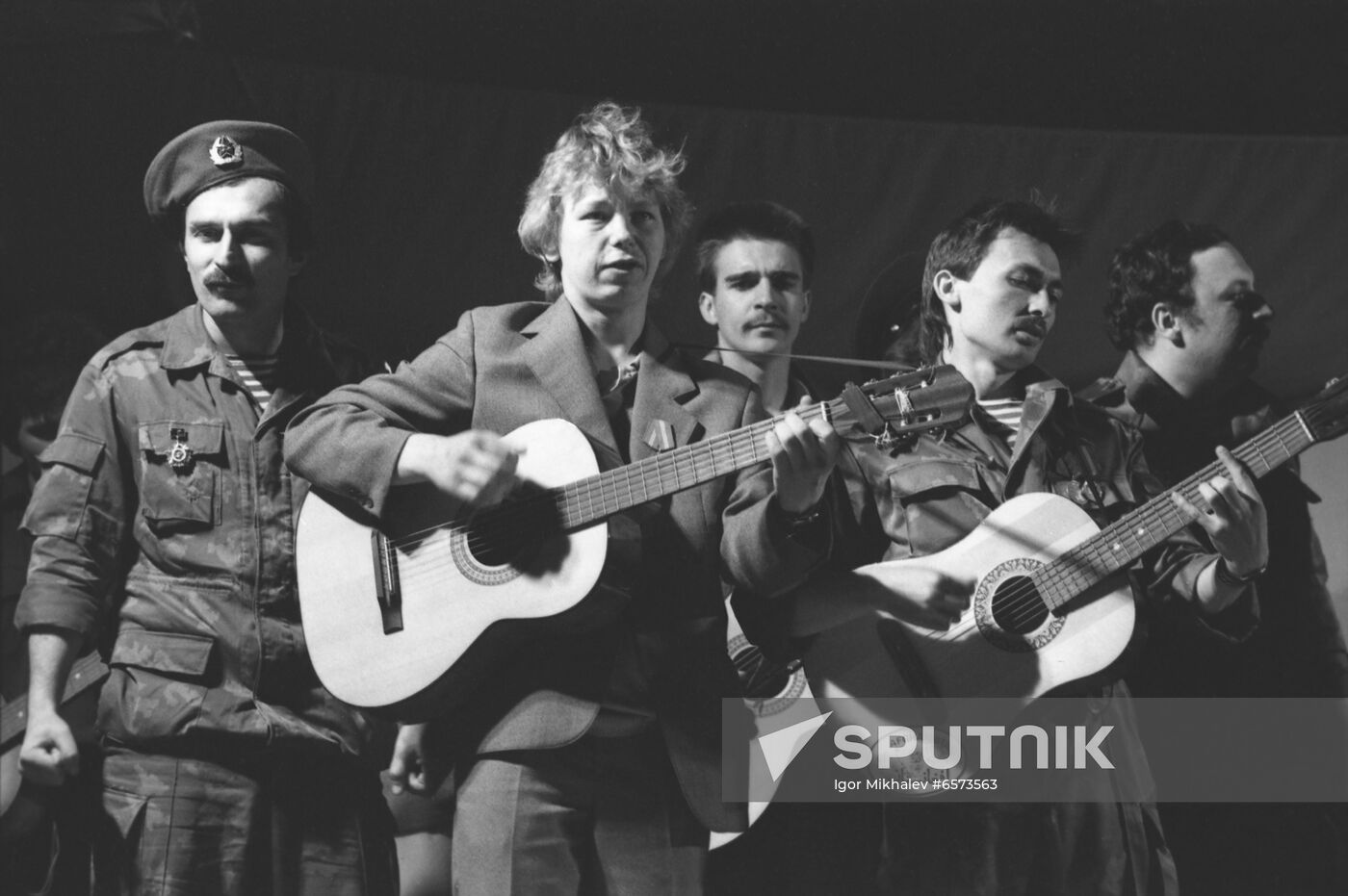 Moscow songwriter festival 'We'll never forget the roads of Afghanistan'