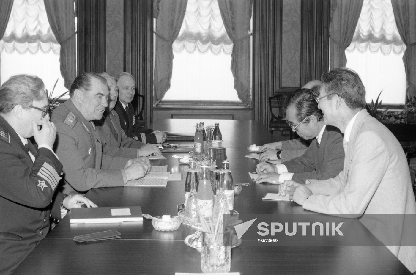 Dmitry Yazov's meeting with Japanese journalists