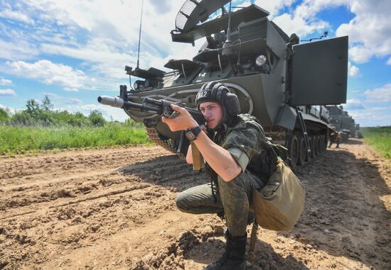 Russia Tank Division Exercises