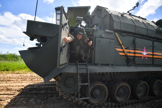 Russia Tank Division Exercises