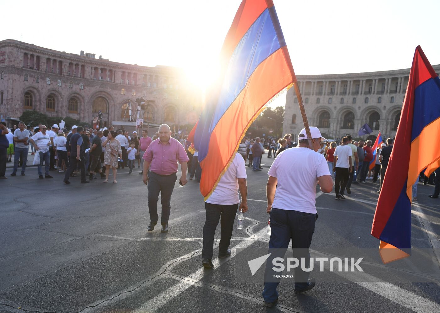 Armenia Pashinyan Supporters Rally