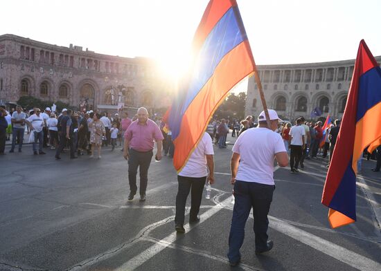 Armenia Pashinyan Supporters Rally