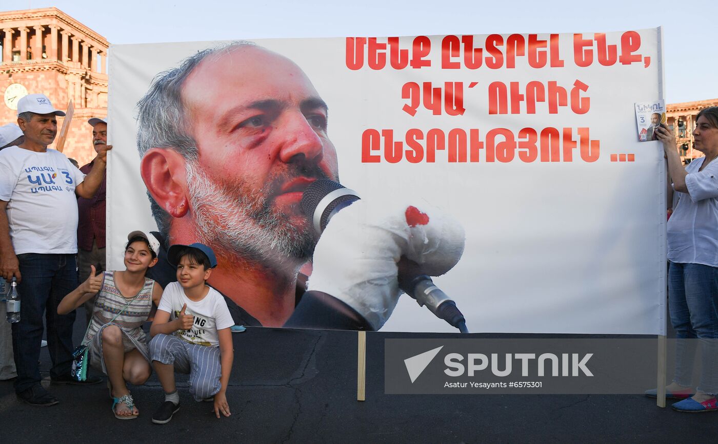 Armenia Pashinyan Supporters Rally