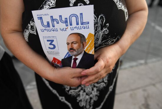 Armenia Pashinyan Supporters Rally