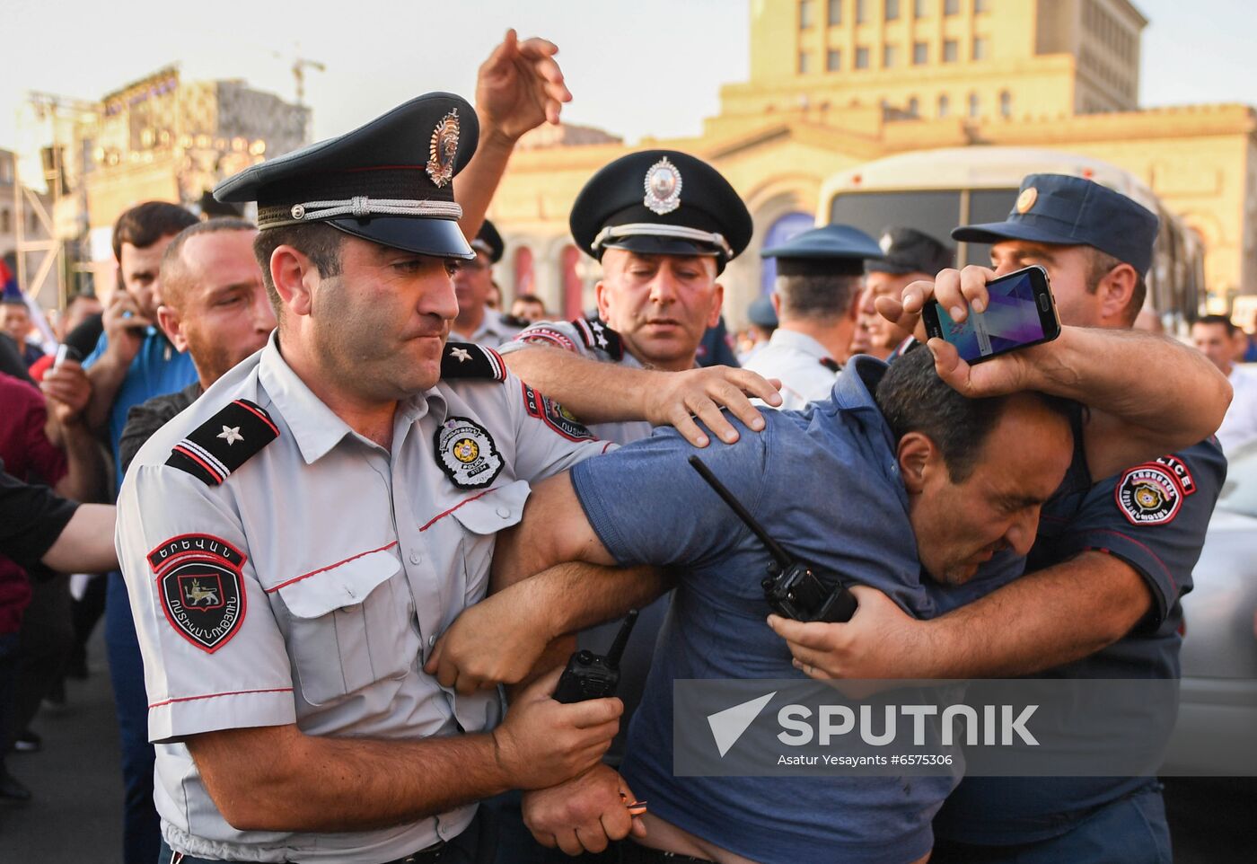 Armenia Pashinyan Supporters Rally