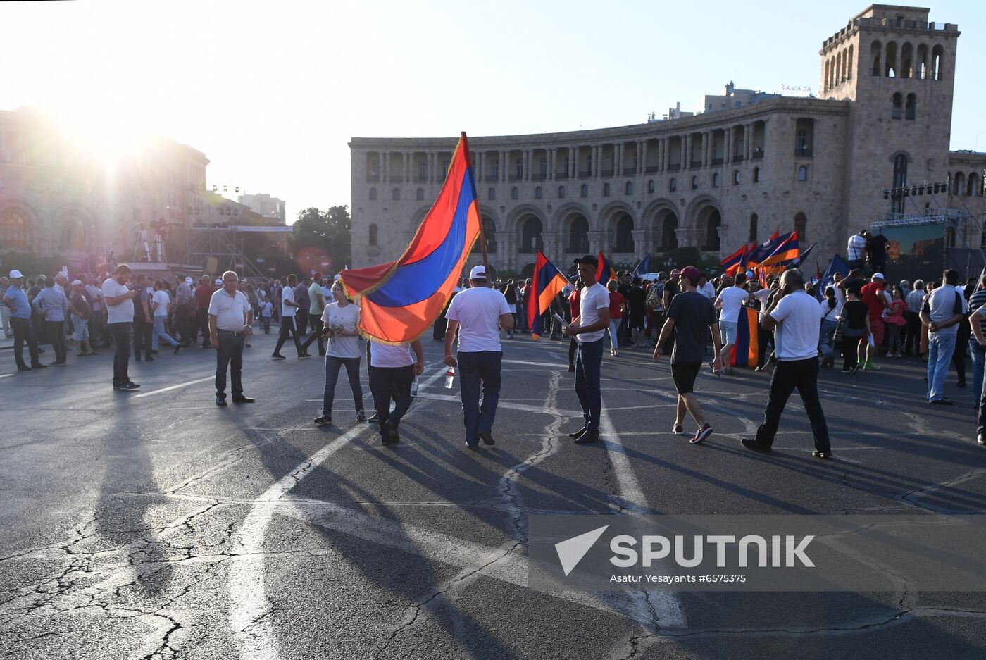 Armenia Pashinyan Supporters Rally