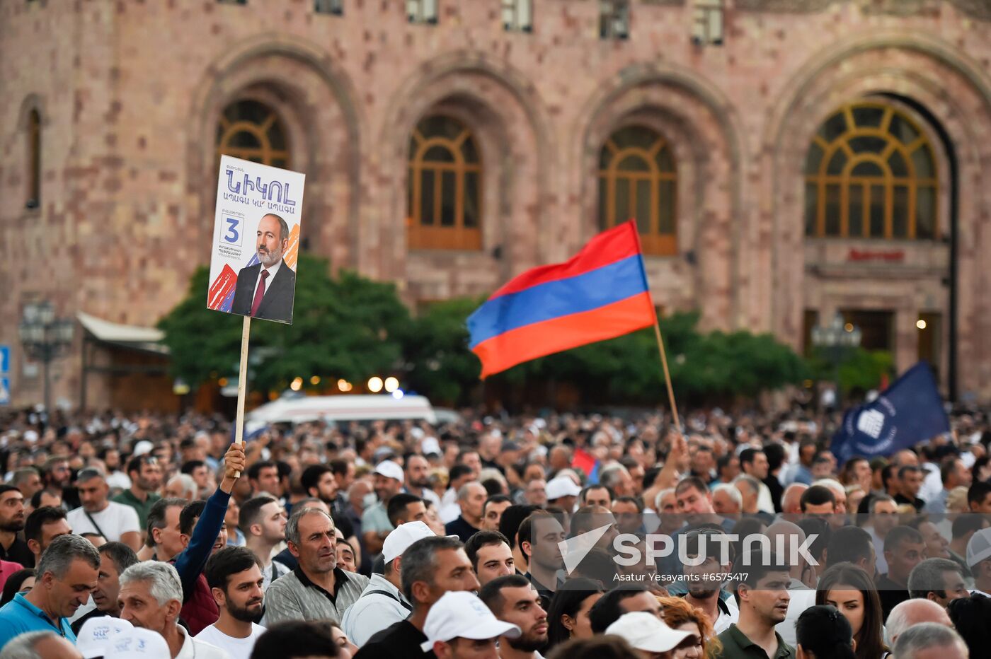 Armenia Pashinyan Supporters Rally