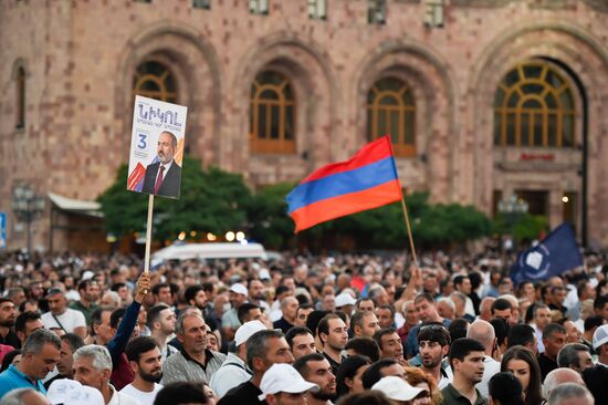 Armenia Pashinyan Supporters Rally