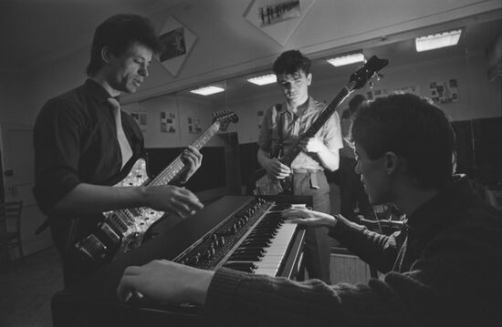 Yunost club for troubled teenagers in Kishinev