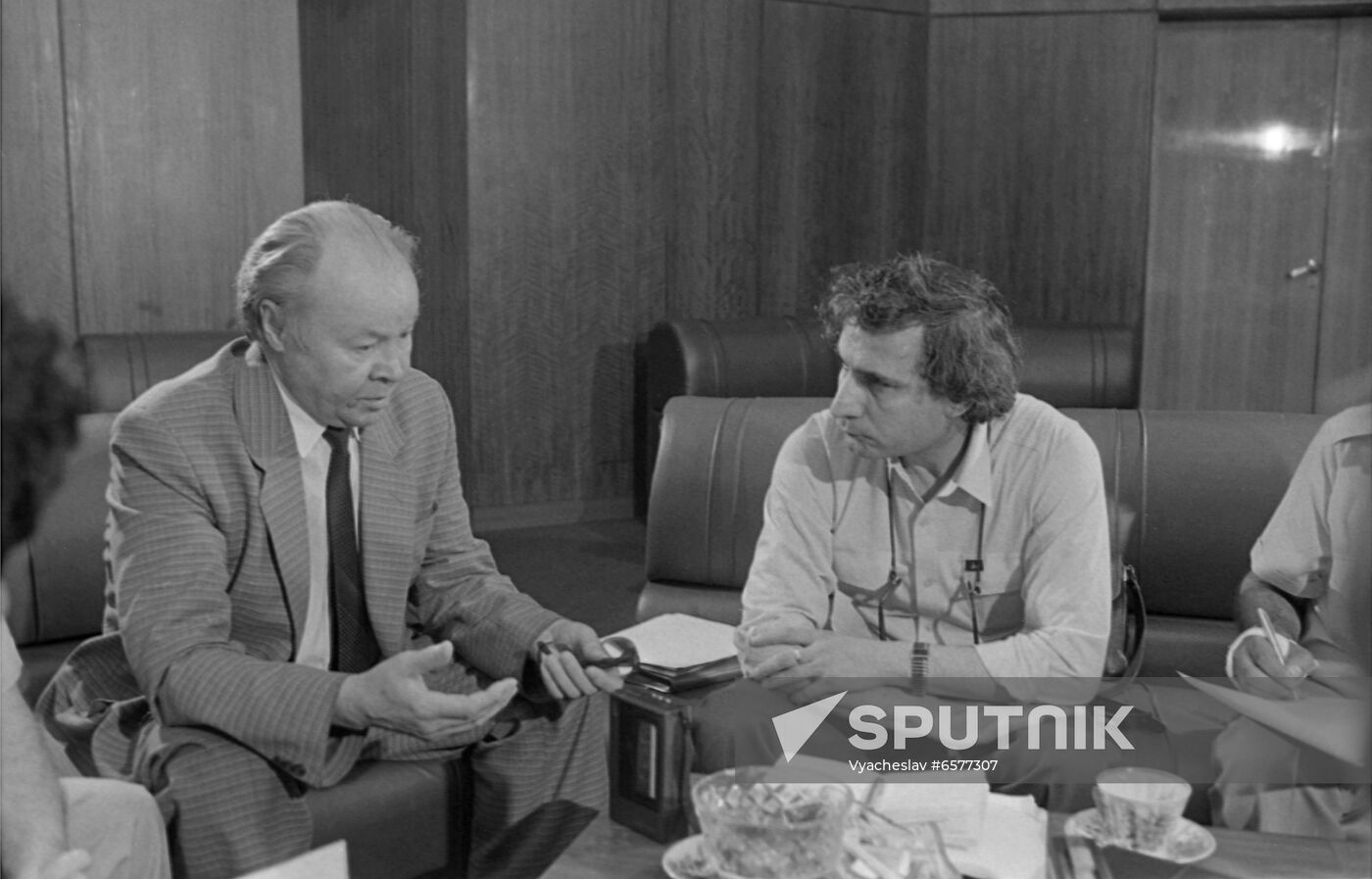 Roundtable discussion at Novosti Press Agency following 19th All-Union Conference of Soviet Communist Party