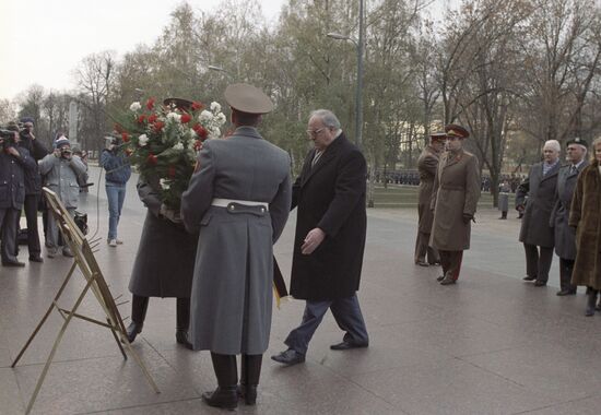 German Chancellor Helmut Kohl's visit to USSR